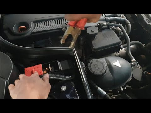 Video Hướng dẫn cách câu bình ắc quy Mercedes C250 - youtube
