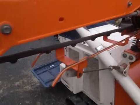 10 クボタ RH400 自走式脱穀機 ハーベスター - YouTube