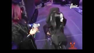 Joey Jordison explains how he stays safe while “upside down”