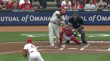 PHI@CIN: Howard opens scoring with RBI double