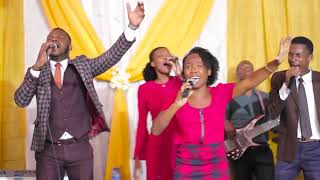 Video thumbnail of "Si Jodi a m vivan by alleluia worship"