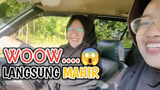 Ngajari Pingki Nyetir Mobil Pemirsa