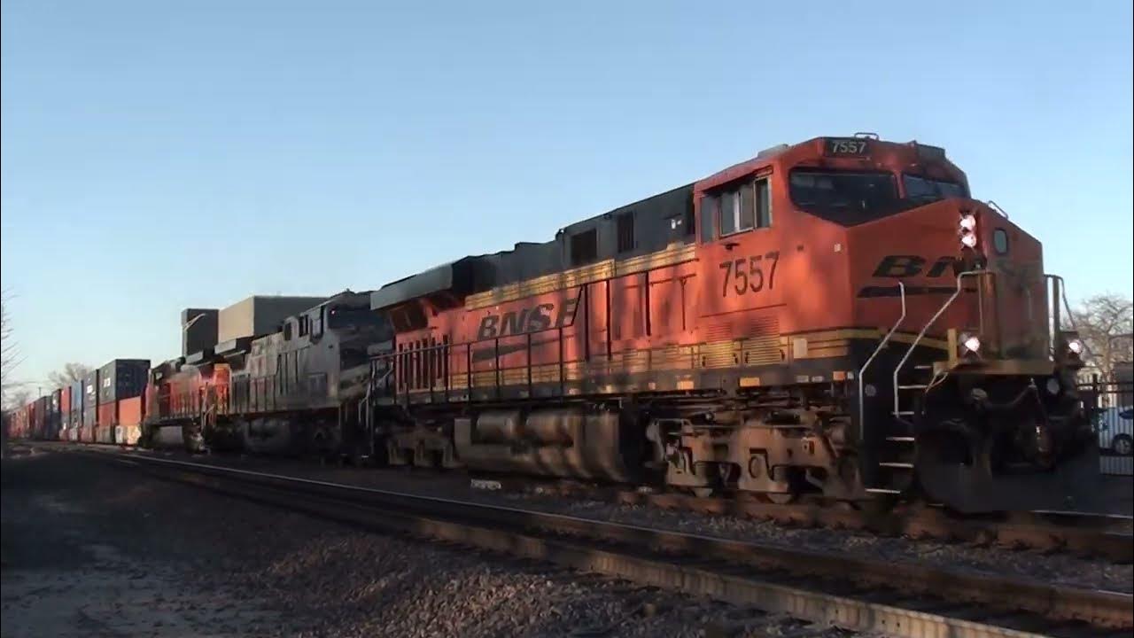 BNSF #7557 Leads WB Stacktrain with KCSM Grey Ghost. Olathe, KS 4/1/23 ...