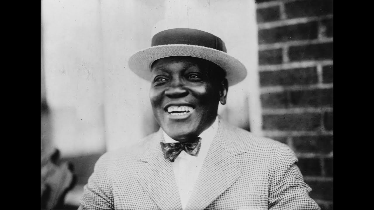 Pardoned boxer Jack Johnson just 'wanted to live well,' Ken Burns says