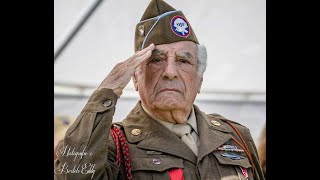 WWII Veteran Vincent Speranza Sings at USAMU Formal