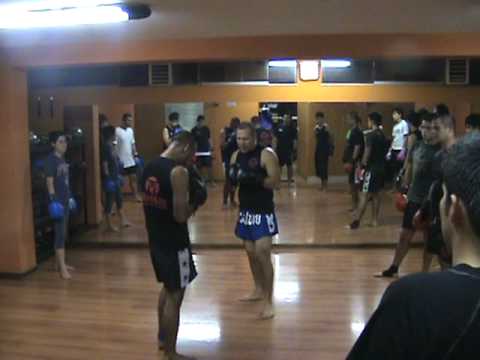 Muay Thai basic low kick defense drill MaxArt Comb...