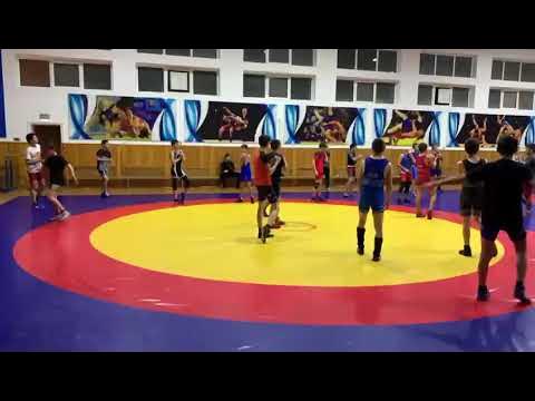 Банкетный зал триумф дербент. Уор хасавюрт. Зал триумф хасавюрт. Спортшкола триумф хасавюрт. Училище олимпийского резерва хасавюрт.