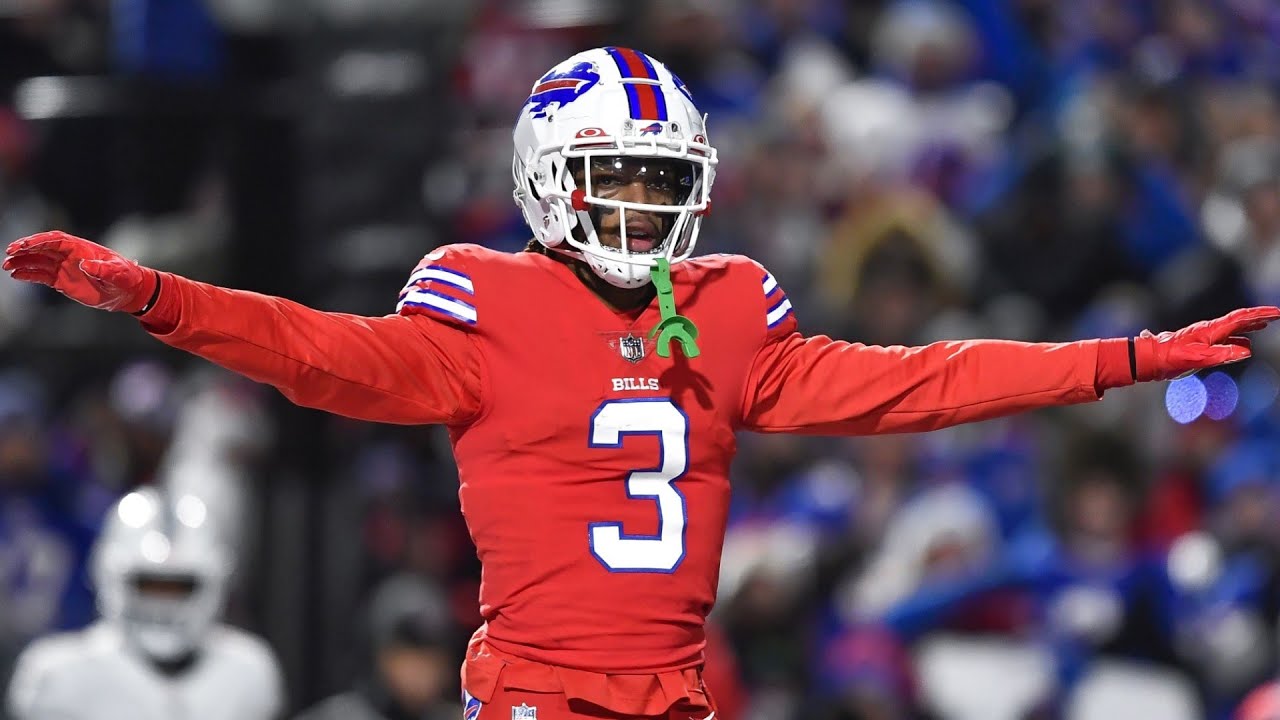 Bills player collapses, gets CPR before leaving field in ambulance