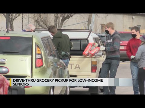 City Silver Horizons give out free groceries to seniors