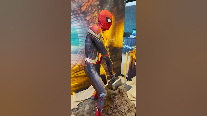 SPIDER-MAN SOLLEVA IL MARTELLO DI THOR! CIRCA... #shorts