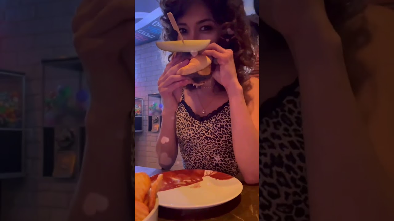 Yummy 🍔, 🍟 &🍺 Mama Shelter Hollywood CA