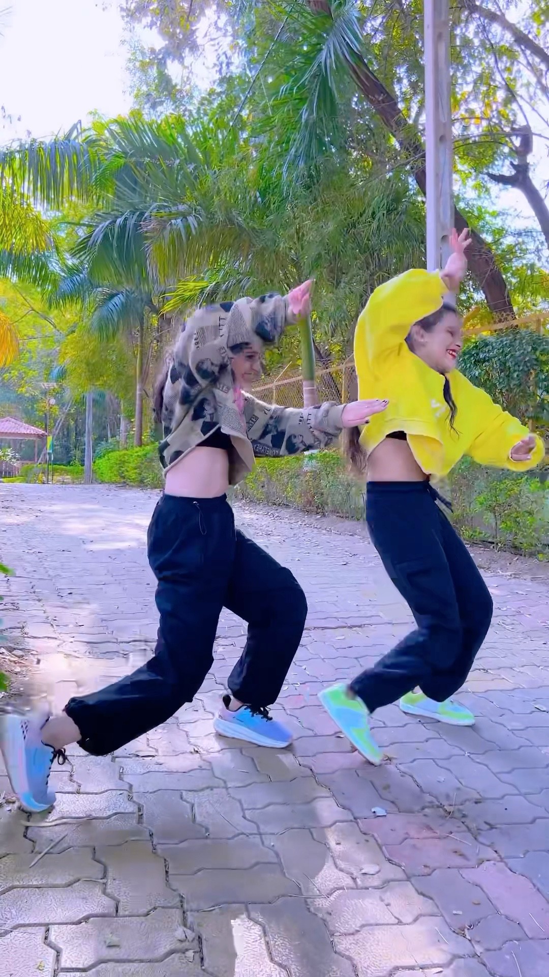Rang ❤️#nandini091013 #dance #trendingshorts #viralvideo #youtubeshorts #youtube #shorts