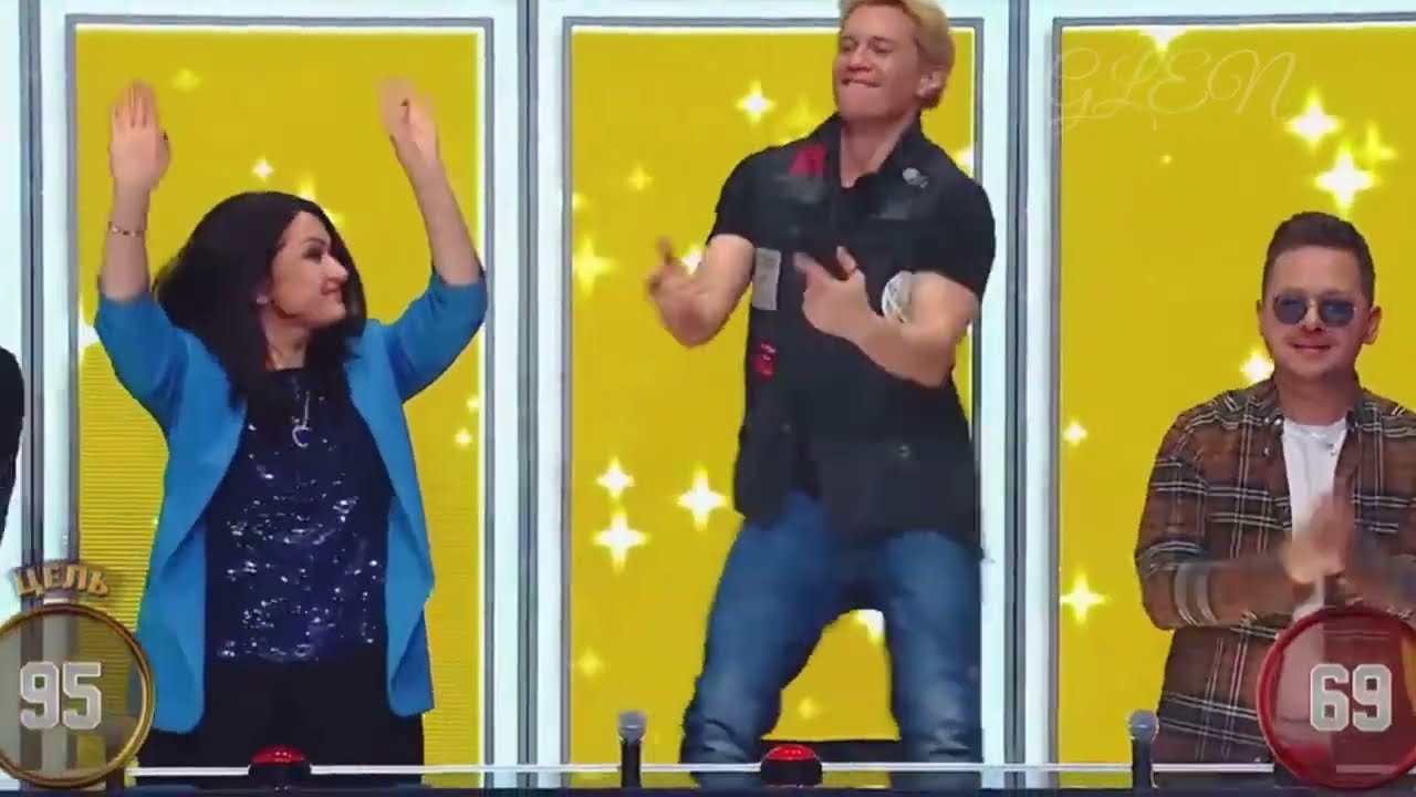 Guy sang "Umbrella" very fine - All Together Russia 