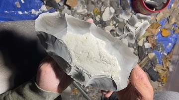 Acheulean Handaxe from Raw Nodule - Part 1: Zigzagging the Edges