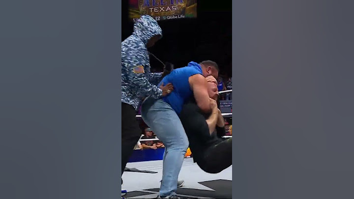Master P face to face with AEW World Champion Jon Moxley during AEW Dynamite!