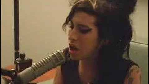 Amy Winehouse - Valerie (Acoustic, Live, Best Quality)