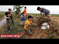 The Brave Youths Confronted the 200-Weight Giant Snake Hibernating in the Ground
