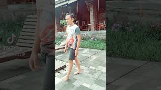 Berenang Di Hotel Shankara Borobudur