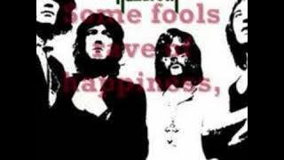 Nazareth - Love Hurts Lyrics