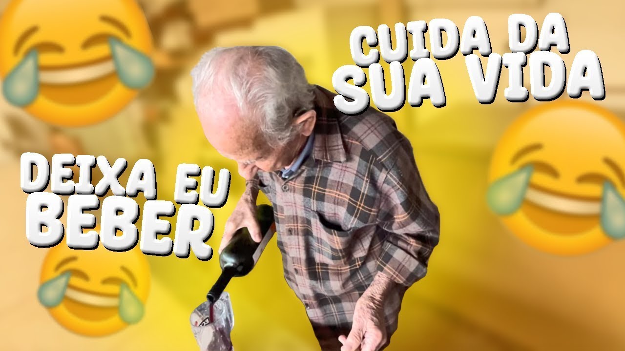 foi molhar o bico para cantar 🤣