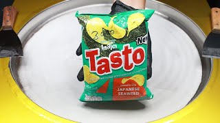 Make Tasto Japanese Seaweed Flavored Potato Chips Flat Cut To Ice Cream Rolls