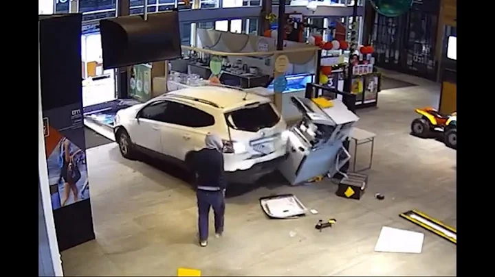 PIN-heads! Robbery suspects fail at stealing ATM (VIdeo) Any Articles News