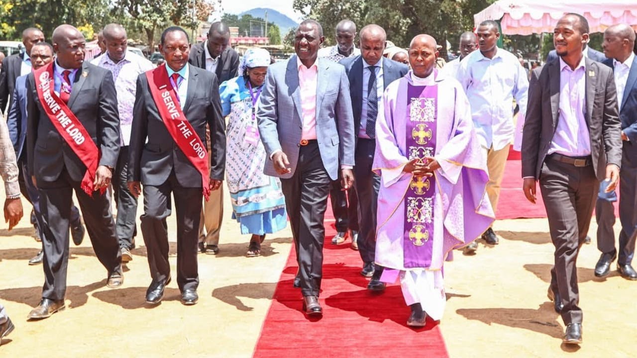 LIVE: PRES.RUTO & OTHER LEADERS ATTEND SUNDAY SERVICE AT JESUS WINNER ...