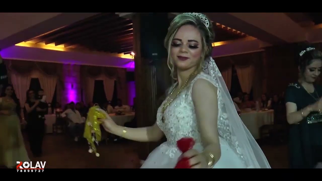 مقدمة وطلعت عروس من بيت اهلها عرسان (حسن  و عائشة )  اعراس اكراد عفرين في لبنان عرس برج القاص