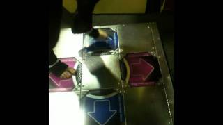 itachi fails at ddr :D