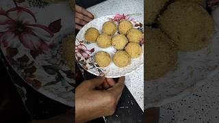 Ganesh ji kei favorite besan ke laddu #besankeladdo #ganeshchaturthi #ganesh #laddu #besankimithai
