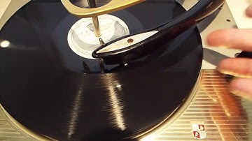 Magnavox 1963 Transistorized STEREO record player playing a 78 RPM record.