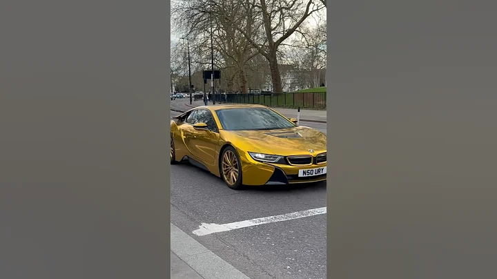 Gold BMW i8 #bmw #bmwi8 #bmwwelt #bmwclub #thelondonersstory #london #shorts #luxury #automobile