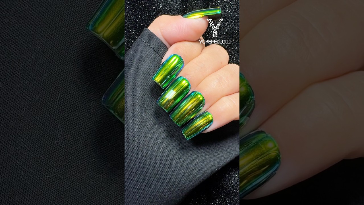 Green Chrome Nails Chrome Powder: YTL06 Click the link in the bio to shop 