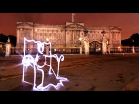 Light Painting Graffiti - by Flory Brown