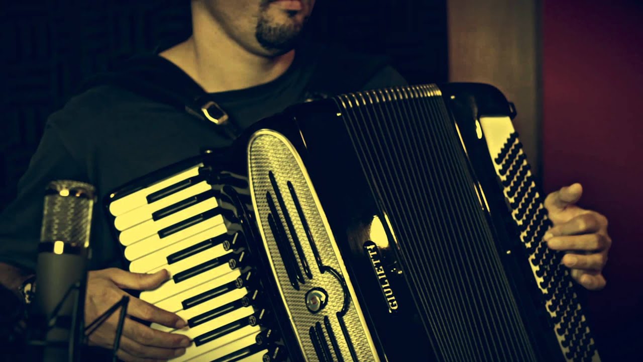 Silvinho do Acordeon - Que Nem Jiló / Eu Só Quero Um Xodó