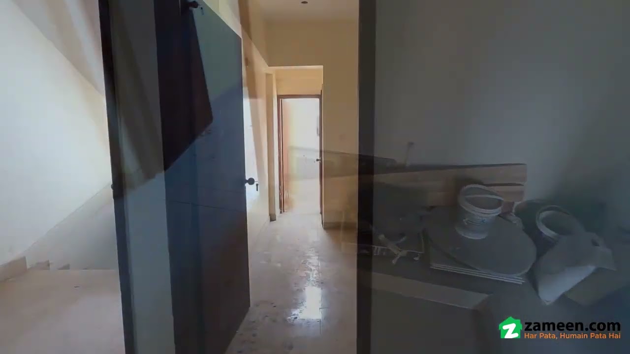 61 SQYD FLAT FOR SALE IN PHASE 6 DHA KARACHI