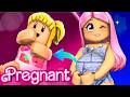 Pregnant in Roblox - Baby Goldie is Stuck Inside My Belly?