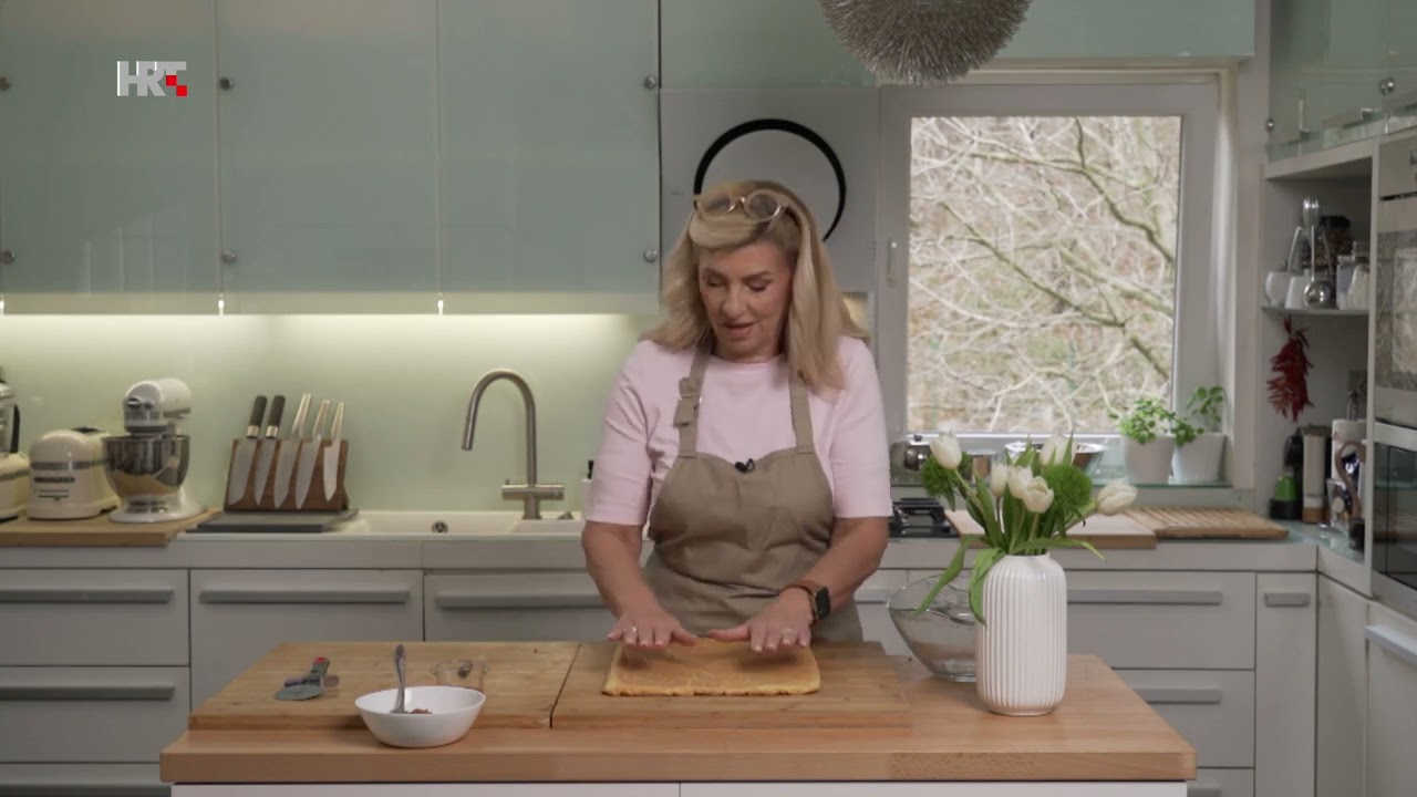 U kuhinji kod Suzy | Biskvit u zdjeli | HRT
