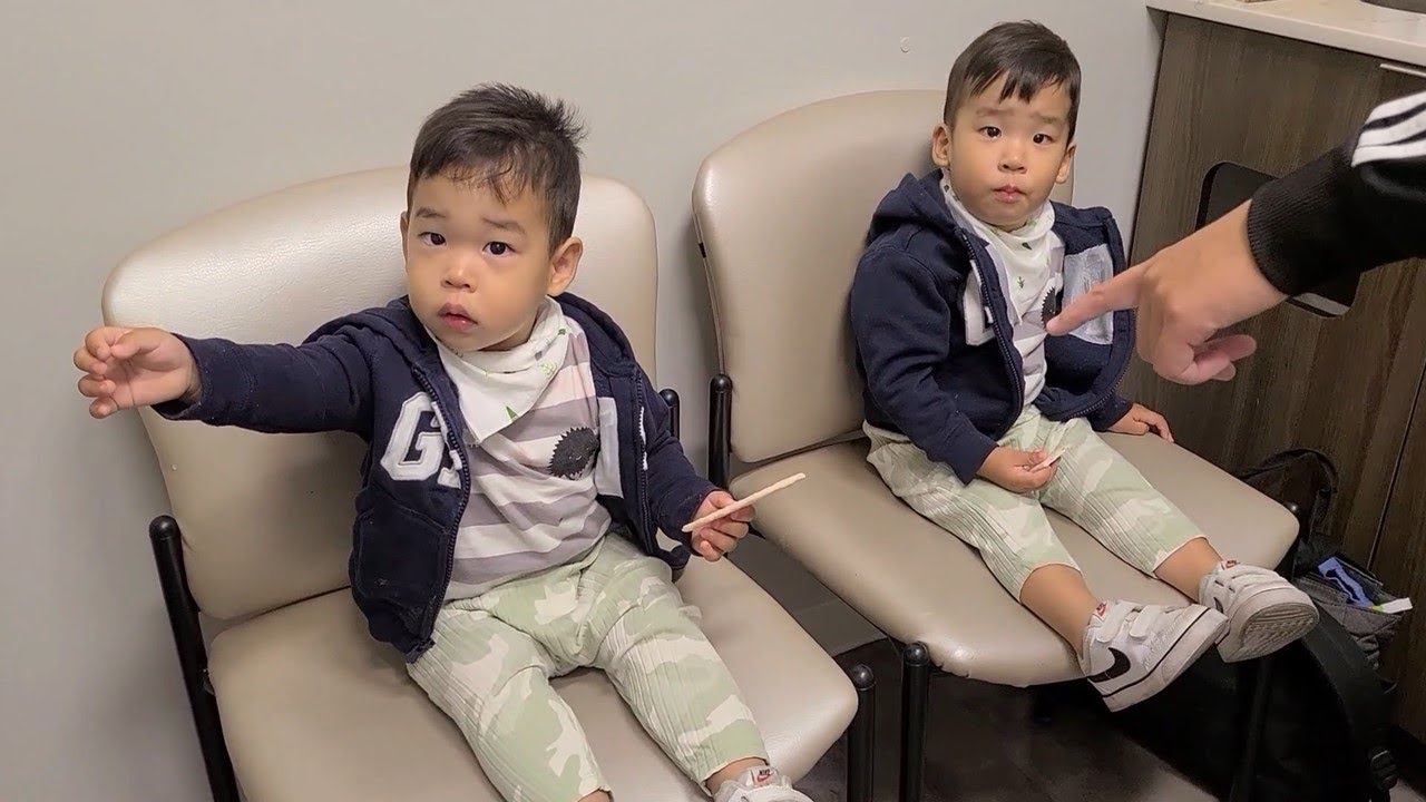 2 year old doctor visit shots