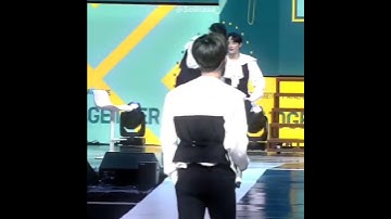 Taehyun cat walk ?? 🔥🛐 #txtedit #txt #txtmoa #txtvideos #taehyun #txttaehyun #taehyunedit