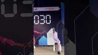 Очень Гибкая И Пластичная Девочка Танцует Под Песню Такая Заводная Певица Марина