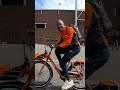 Zjoef, zjoef over de snelweg 💨 #teamnl #athletics#sports #speed #bike #cycling #car #letsgo