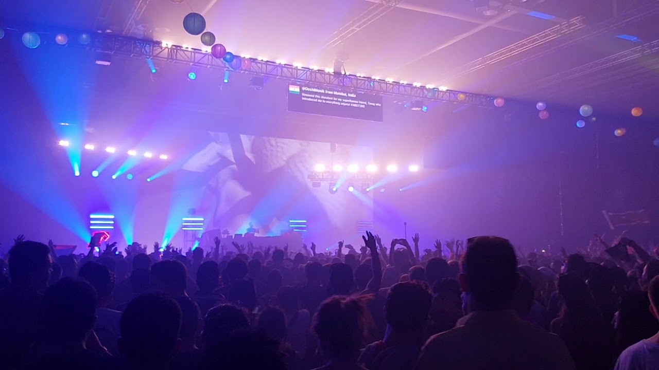 Andrew Bayer feat. Ane Brun - Your Eyes (Club Mix) @ ABGT300 - YouTube