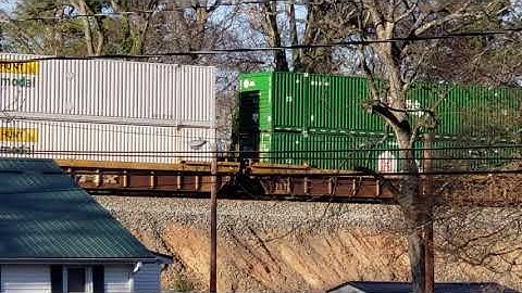 NS 213 Intermodal Taylors, SC w/Lackawanna heritage unit leading
