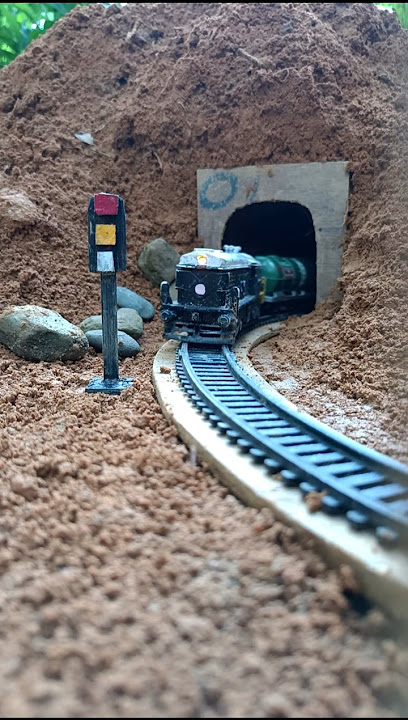 Tunnel Blocked! Train Stopped Suddenly on Sandy Track 🚨🧱