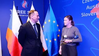 A Davos, le Ministre polonais des Affaires étrangères appelle l'UE à aider davantage l'Ukraine