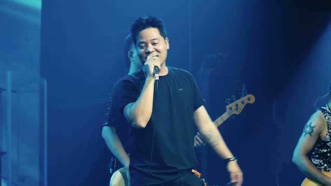 Cha Và Con (Liveshow 30 năm Bức Tường)