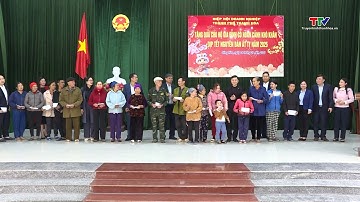 Tặng quà Tết cho hộ nghèo, gia đình có hoàn cảnh khó khăn