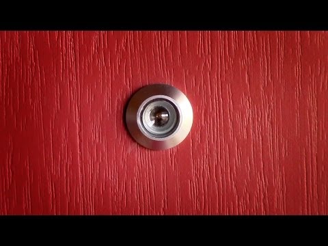 वीडियो: दरवाजा पीपहोल स्थापित करना
