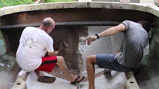 Saving the Soul of Greece, DIY Bertram 25 Rest. : Ep. 59 - Stern rebuild 9